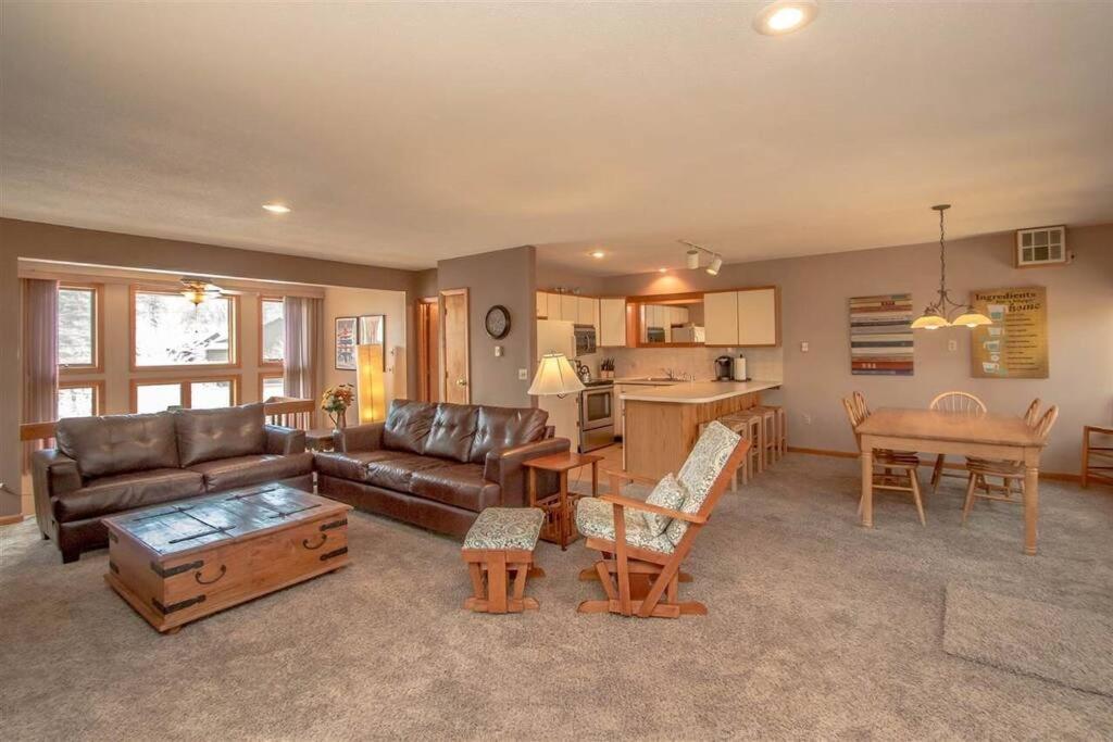 شقة Relaxing Riverside Retreat - Storyland, Attitash, North Conway بارتليت المظهر الخارجي الصورة