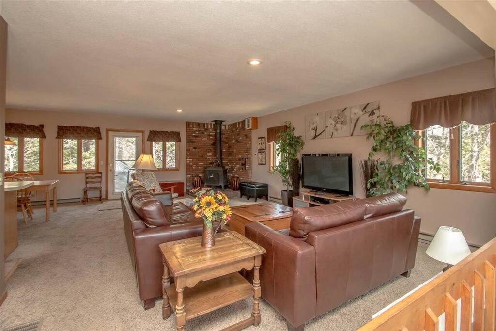 شقة Relaxing Riverside Retreat - Storyland, Attitash, North Conway بارتليت المظهر الخارجي الصورة