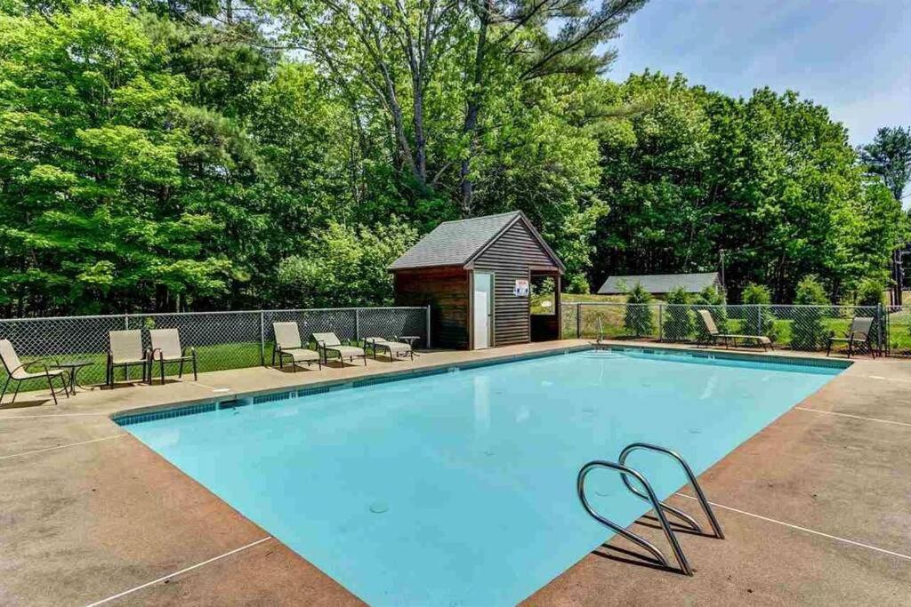 شقة Relaxing Riverside Retreat - Storyland, Attitash, North Conway بارتليت المظهر الخارجي الصورة