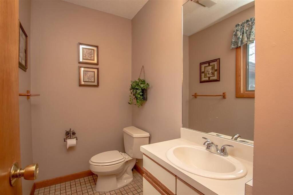شقة Relaxing Riverside Retreat - Storyland, Attitash, North Conway بارتليت المظهر الخارجي الصورة