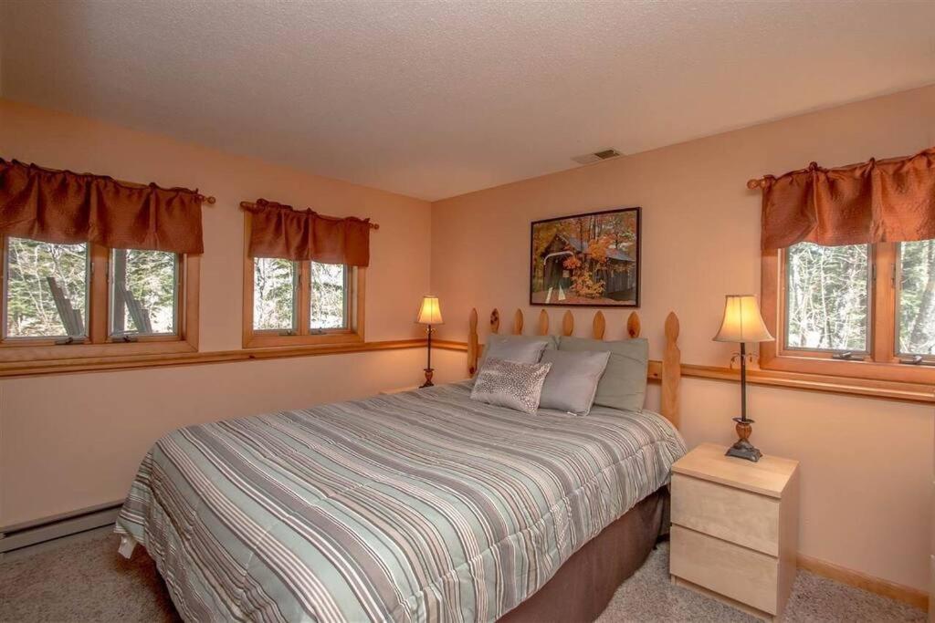 شقة Relaxing Riverside Retreat - Storyland, Attitash, North Conway بارتليت المظهر الخارجي الصورة